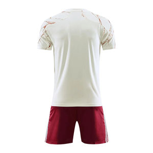 2025 경량 폴리에스터 축구 저지 대형 승화 기술 팀 이름으로 맞춤형 축구복 - Product Image 4