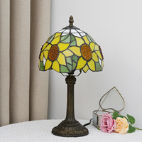 Lampe de bureau en vitrail Jane Europe, design feuilles aux couleurs chaudes, style moderne farmhouse, luminaire dôme pour chambre à coucher, chevet, électrique