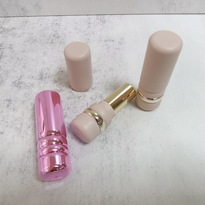 Tube de Rouge à Lèvres en ABS à Base Spirale, Emballage Cosmétique Vide, Baume à Lèvres 3-4G, Contenant de Luxe Unique et Mignon avec Estampage à Chaud, Vente en Gros - Product Image 3