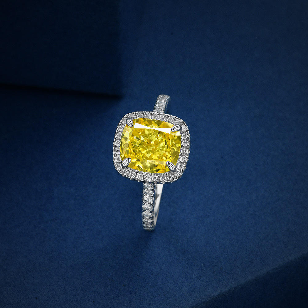 สีเหลือง