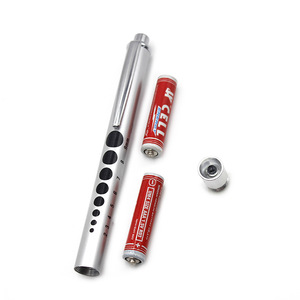 Lampe médicale avec jauge pupillaire <span class=keywords><strong>et</strong></span> règle, LED pour <span class=keywords><strong>gorge</strong></span>, oreilles, <span class=keywords><strong>nez</strong></span>, yeux, ORL, infirmières, médecins, lumière jaune chaude, stylo lumineux pour infirmières - Product Image 4