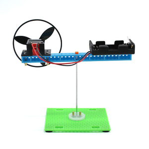 Kit de experimentos científicos con alas giratorias para niños, modelo de juguete educativo de plástico para bricolaje con ventilador a pilas y soporte base - Product Image 1