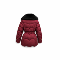 Veste matelassée pour femme - Manteau d'hiver élégant rouge bordeaux avec ceinture papillon et grand col en fourrure, parka matelassée en forme de cœur - Logo personnalisé