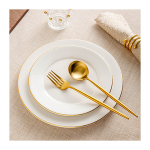 Assiettes plates en porcelaine fine personnalisables avec logo, ensembles d'assiettes en céramique blanches pour mariage et restaurant - Product Image 1