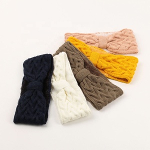 Turban en velours pour femmes <span class=keywords><strong>avec</strong></span> perles Bandana d'hiver à tricoter <span class=keywords><strong>bandeau</strong></span> Spa en gros disponible à la vente - Product Image 1