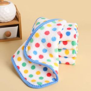 Paño de Limpieza Absorbente de Aceite de Microfibra con Diseño de Puntos, Toalla Cuadrada Gruesa para el Hogar con Cuerda para Colgar, para Limpieza de Cocina - Product Image 4