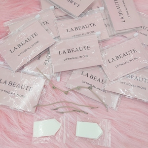 Kit di 40 Pezzi di Nastro Invisibile per Lifting Facciale La <span class=keywords><strong>Beaute</strong></span> 2024 per Donne 45+ Anni, Lifting Istantaneo di Rughe e Collo per un Aspetto Più Giovane - Product Image 1