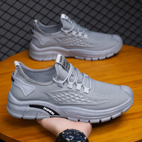 Chaussures de sport légères pour hommes, respirantes, en maille, à lacets, faible MOQ, en stock pour l'été et l'automne, par les fabricants du Henan