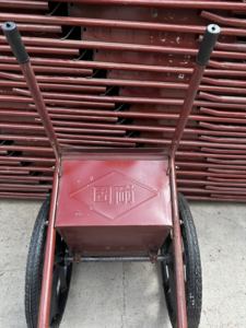 चीन कारखाने निर्माण स्थलों के लिए औद्योगिक इस्पात लौह भारी शुल्क 2-पहिया संलग्न हाथ ट्रॉली - Product Image 4