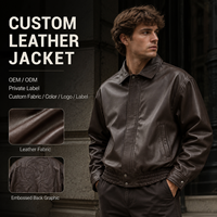 Blouson Bomber Homme en Cuir Effet Vieilli avec Col Rabattable, Fermeture Boutons Pression, Motif Gaufré au Dos et Ourlet Élastique – Vente en Gros