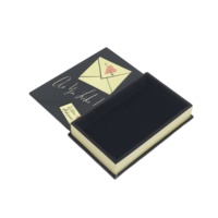 Boîte cadeau en bois en forme de livre brillante avec doublure en velours, impression personnalisée de motifs et de textes pour la décoration de la maison et l'emballage de cadeaux
