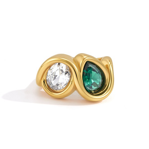 Anillo de Acero Inoxidable Chapado en Oro de 18K para Mujer, con <span class=keywords><strong>Dos</strong></span> Piedras de Circonia Cúbica Verde en Forma de Lágrima, Joyería Moderna y Elegante para Regalo - Product Image 5