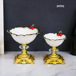 Luxe Rode Kersen Ronde Keramische Fruitslakom Met Metalen Voet Voor Huisdecoratie Of Servies - Product Image 4