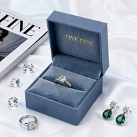 Boîte à bijoux rigide carrée en cuir PU écologique de luxe, boîte de présentation de bagues avec logo personnalisé, boîte de rangement pour bracelets et colliers, boîtes cadeaux