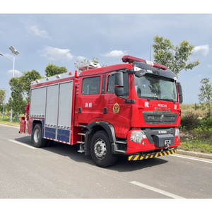 <span class=keywords><strong>Camion</strong></span> <span class=keywords><strong>de</strong></span> lutte contre l'incendie SINOTRUK HOWO 4x2, <span class=keywords><strong>camion</strong></span> <span class=keywords><strong>de</strong></span> secours d'urgence à mousse et eau pour les pompiers - Product Image 6