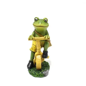 Animal Collectible Resin Mascot Frog For Indoor Outdoor Garden Decoration 3D Creative Resin Postman Frogs Figure