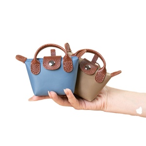 Sac à main tendance et simple, ultra-mini, léger, style français, pour pièces <span class=keywords><strong>de</strong></span> <span class=keywords><strong>monnaie</strong></span>, écouteurs, clés, petit sac suspendu en nylon, rangement facile - Product Image 2
