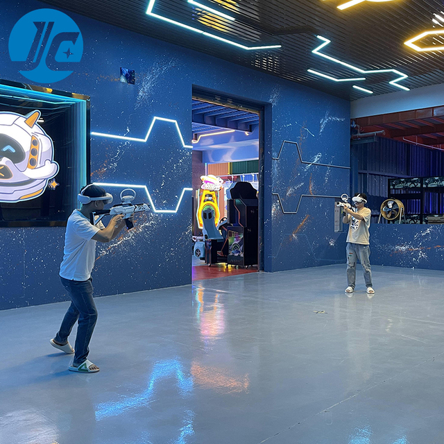 Future VR Arena Indoor Metal Multiplayer Gaming System for Shopping Mall & Adventure Park Use