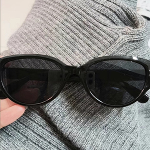 Meilleures ventes de lunettes de soleil personnalisées avec logo imprimé, vente en gros, lunettes de soleil promotionnelles unisexes à bas prix - Product Image 5