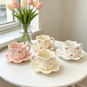 Ensemble de vaisselle en céramique ondulée à motif floral et nœud cerise, avec assiette et tasse étoilée rose, pour le petit-déjeuner, le thé de l'après-midi et la maison - Product Image 5