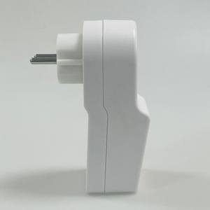 Protector de Voltaje Francés de Doble Pantalla 220V 16A con Autoprueba para TV y Refrigerador - Product Image 2