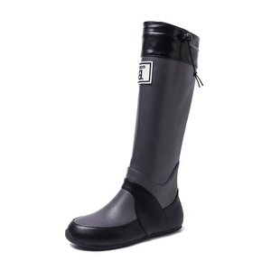 Bottes de pluie légères en caoutchouc pour femmes, imperméables et pliables - Product Image 1