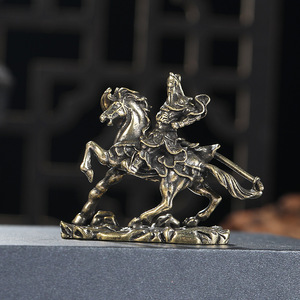 Adorno de Escritorio de Latón Macizo de Guan Gong, Juego de Varias Piezas, Diseño Tradicional para Decoración de Escritorio, Regalo - Product Image 3