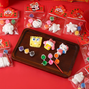 Exhibición de Nuevo Kit de Manualidades de Yeso 3D para Niños con Muñecas y Pintura para Regalo de Año Nuevo - Product Image 3