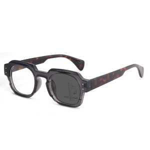 <span class=keywords><strong>Lunettes</strong></span> <span class=keywords><strong>de</strong></span> lecture <span class=keywords><strong>progressives</strong></span> multifocales unisexes <span class=keywords><strong>de</strong></span> qualité supérieure avec monture PC intégrale, pour presbytie, tendance, pour hommes et femmes - Product Image 5