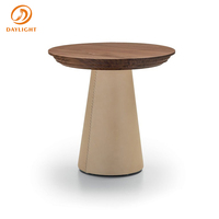 Table basse ronde moderne avec plateau en placage de bois et piétement tambour, table centrale de luxe pour salon