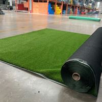 Tapis de gazon synthétique écologique durable de 20 mm, très demandé, pour l'aménagement paysager intérieur/extérieur de jardins et de cours arrière