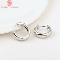 Vente en gros de boucles d'oreilles rondes classiques en laiton plaqué or 24 carats, lisses, avec fermoirs à crochet, de qualité supérieure, pour la fabrication de bijoux DIY