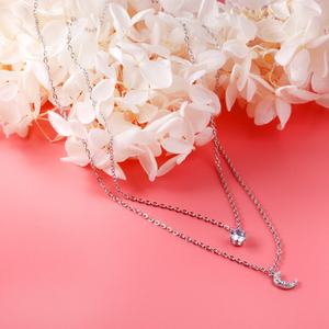 Collar con Colgante de Doble Cadena de Acero Inoxidable Chapado en Oro de 18k, Diseño Exquisito y Popular con un Toque de Diamante Lunar - Product Image 5