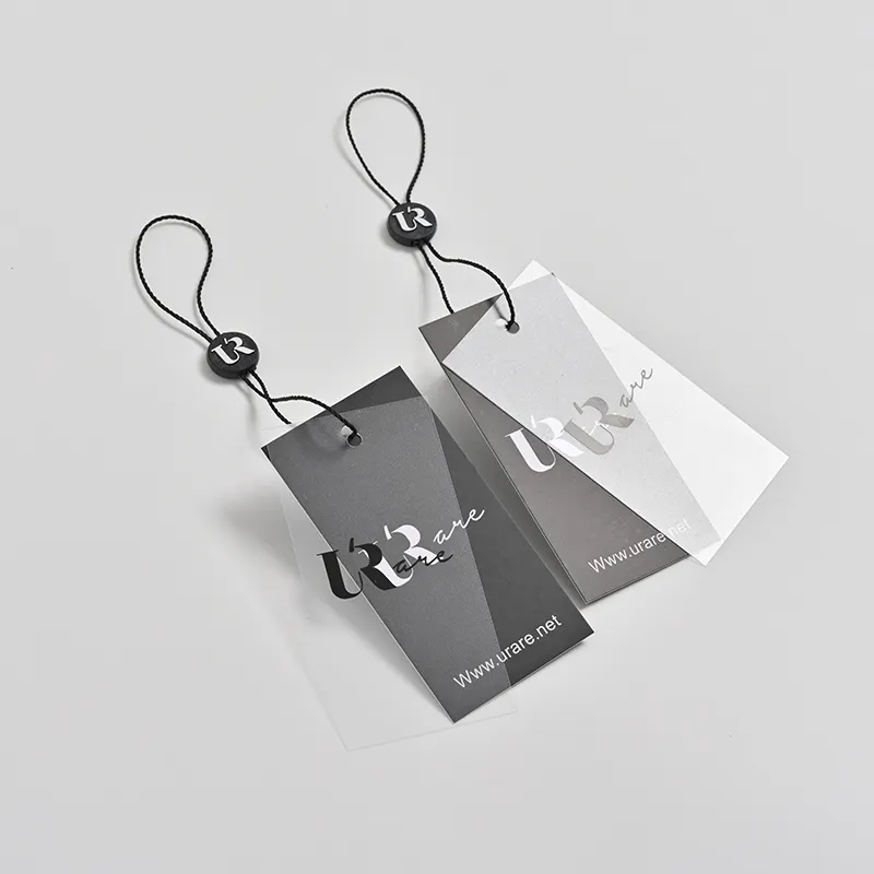 2023 Luxe Custom Kledingstuk Afdrukken Jeans Papier Doorzichtige Kleding Merchandise Pvc Plastic Hang Tag Plastic Tags