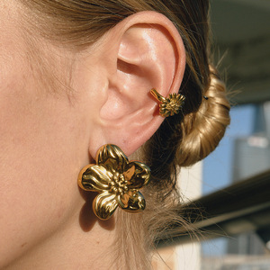 Flower <b>Stud</b> <b>Earrings</b> Gold Plated Stainless Steel Bezel Set <b>Crystal</b> Women's Everyday Wear Jewelry - Product Image 3