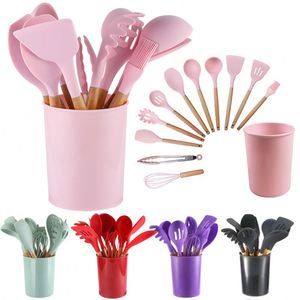 Ensemble d'ustensiles de cuisine en silicone 11 pièces avec manche en bois, spatule et cuillère antiadhésives, résistantes aux hautes températures - Product Image 2