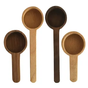 木制咖啡勺在山毛榉咖啡勺测量勺咖啡豆木桌勺