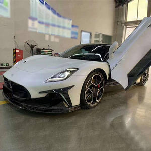 Labio de parachoques delantero de fibra de carbono seco de alta calidad para 2020-2023 <span class=keywords><strong>Maserati</strong></span> <span class=keywords><strong>MC20</strong></span> piezas de parachoques de coche estilo PT modificado actualizado - Product Image 1