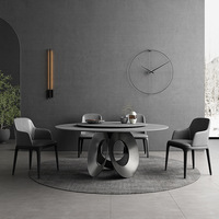 Table à manger ronde en métal de luxe moderne, table à manger en céramique italienne et marbre avec chaises, table à manger de designer haut de gamme pour villa