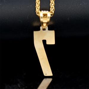 Collier pendentif numéro sept en acier inoxydable serti de diamants, style punk rock, pour femmes et hommes - Product Image 5
