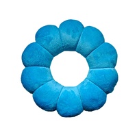 Coussins décoratifs en forme de pétales multicolores OEM, mignons coussins en peluche en forme de fleur pour canapé, lit, voiture