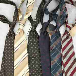 Corbata de Hombre de 8CM con Rayas Vintage Color Vino Tinto para Novio o Padrino, Ideal para Banquetes, Recepciones y Bodas - Product Image 3