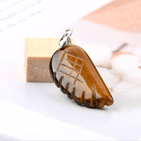 Pendentif Aile d'Ange en Pierre Naturelle Sculpté à la Main Collier Pendentif Aile d'Ange en Pierre Naturelle
