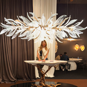 Splendido Lampadario a Foglia di Cristallo per Sala da Pranzo: Illuminazione Mozzafiato per Spazi Eleganti - Product Image 1