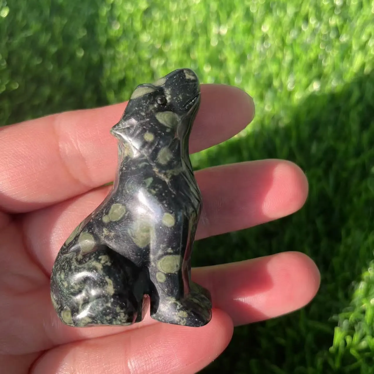Labradorita pulida Natural, piedra tallada de lobo de cristal para regalo de recuerdo