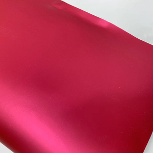 ICE FILM MATT Décoration de carrosserie anti-rayures pour véhicules Application facile Film vinyle PVC rose Colle à faible adhérence Léopard Auto-guérison - Product Image 5
