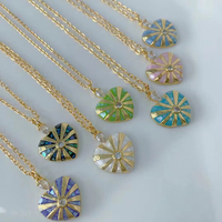 Collier en forme de cœur pour femme, pendentif en forme de coquille d'ormeau, chaîne en laiton et perles en plastique