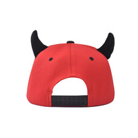 Gorra de Béisbol HKZB Personalizada, Estilo Hip Hop, con Visera Plana y Cuernos, Color Rojo o Negro, Protección Solar, Resistente al Viento