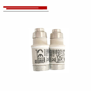 Fusibile Ceramico Tipo D02 400V 2A-63A 2/4/6/10/16/63/50/35/25/20NZ01 Fusibile a Spirale D02 Bottiglia di Vino - Product Image 1