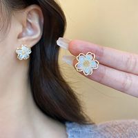 Boucles d'oreilles clous fleur, style coréen, pour femme, élégantes et raffinées, bijoux simples et doux, accessoires féminins